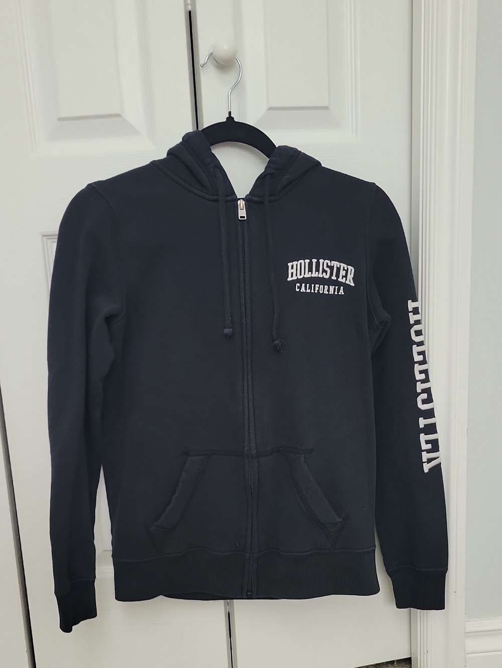 Vintage Hollister Womens Black Full-Zip Hoodie with Logo